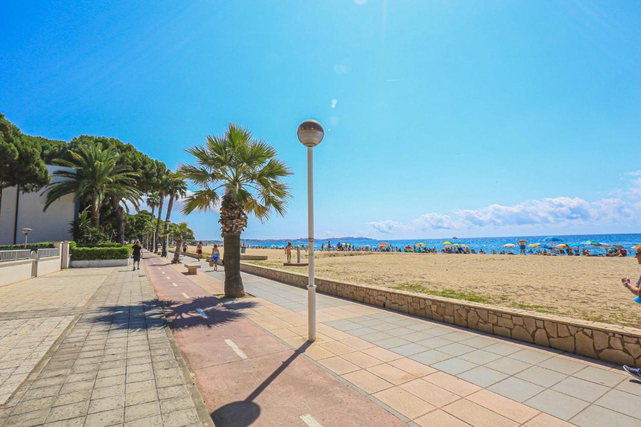Pins I Mar - Only Families Leilighet Cambrils Eksteriør bilde